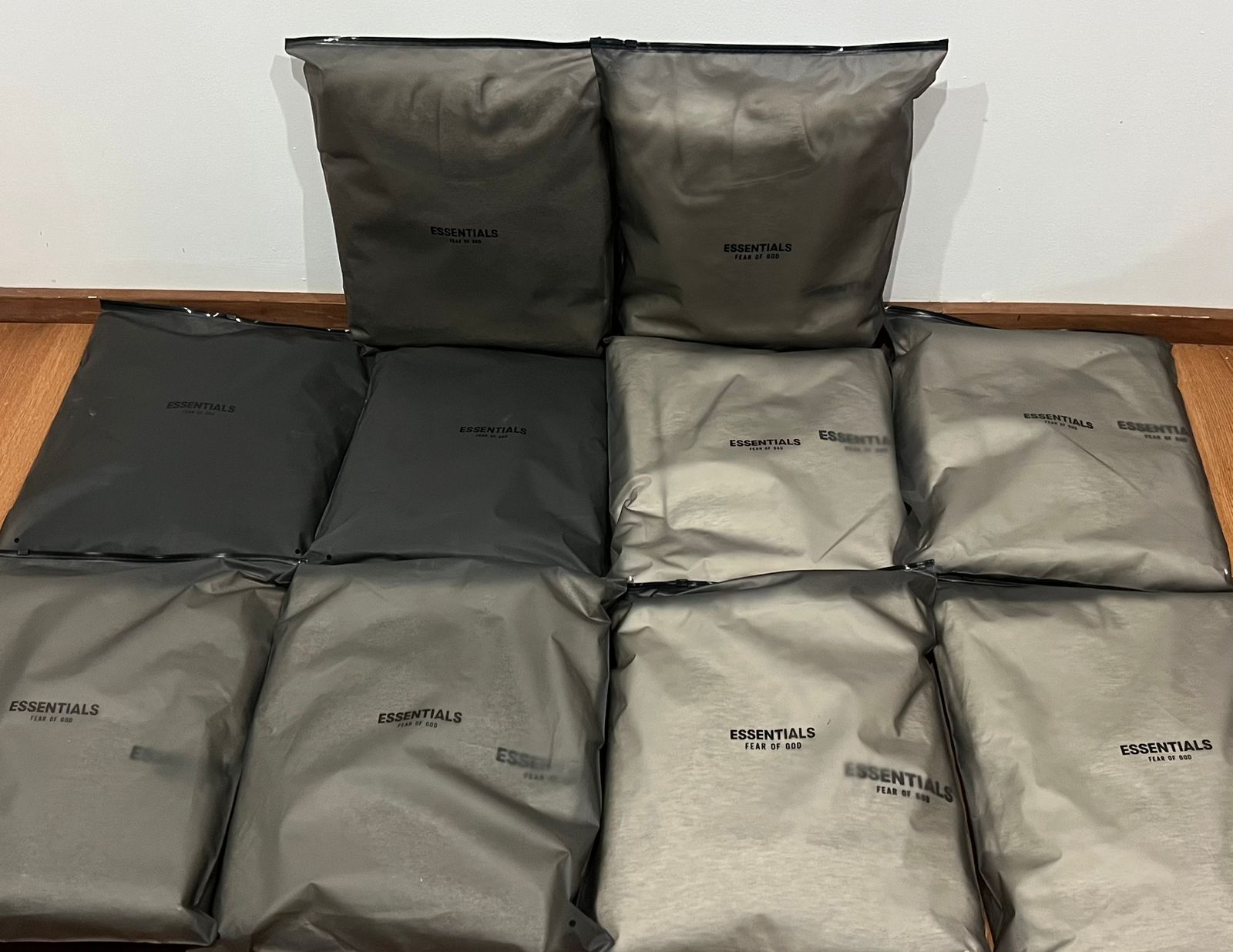 Pack Mayorista 10 Sudaderas Essentials - Surtido Básico