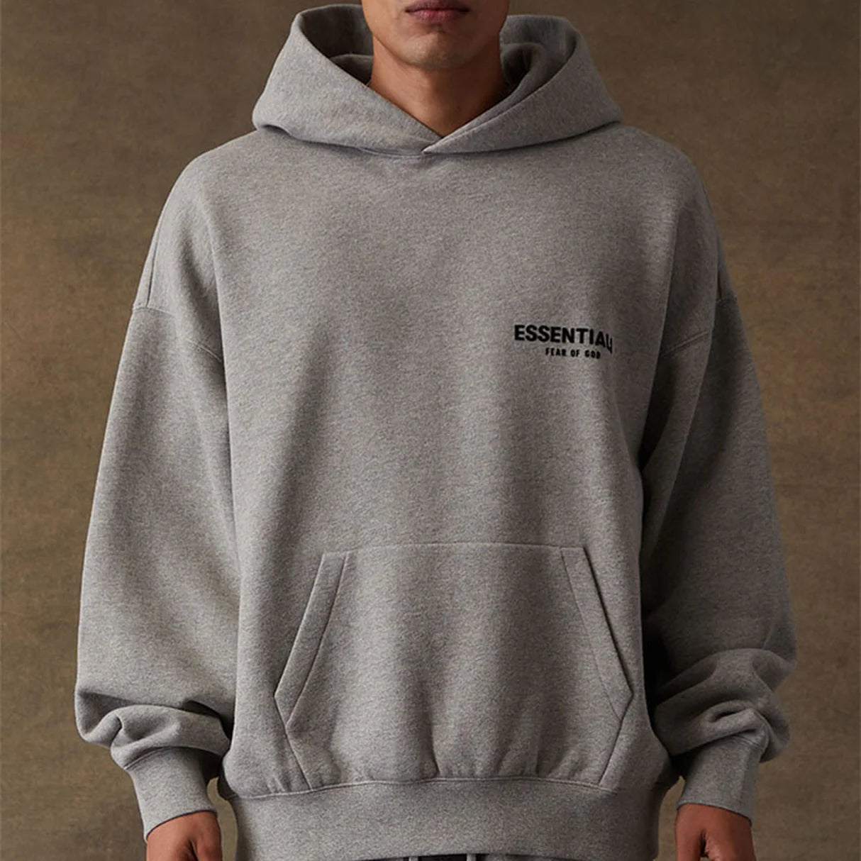 Essentials  – Color Gris